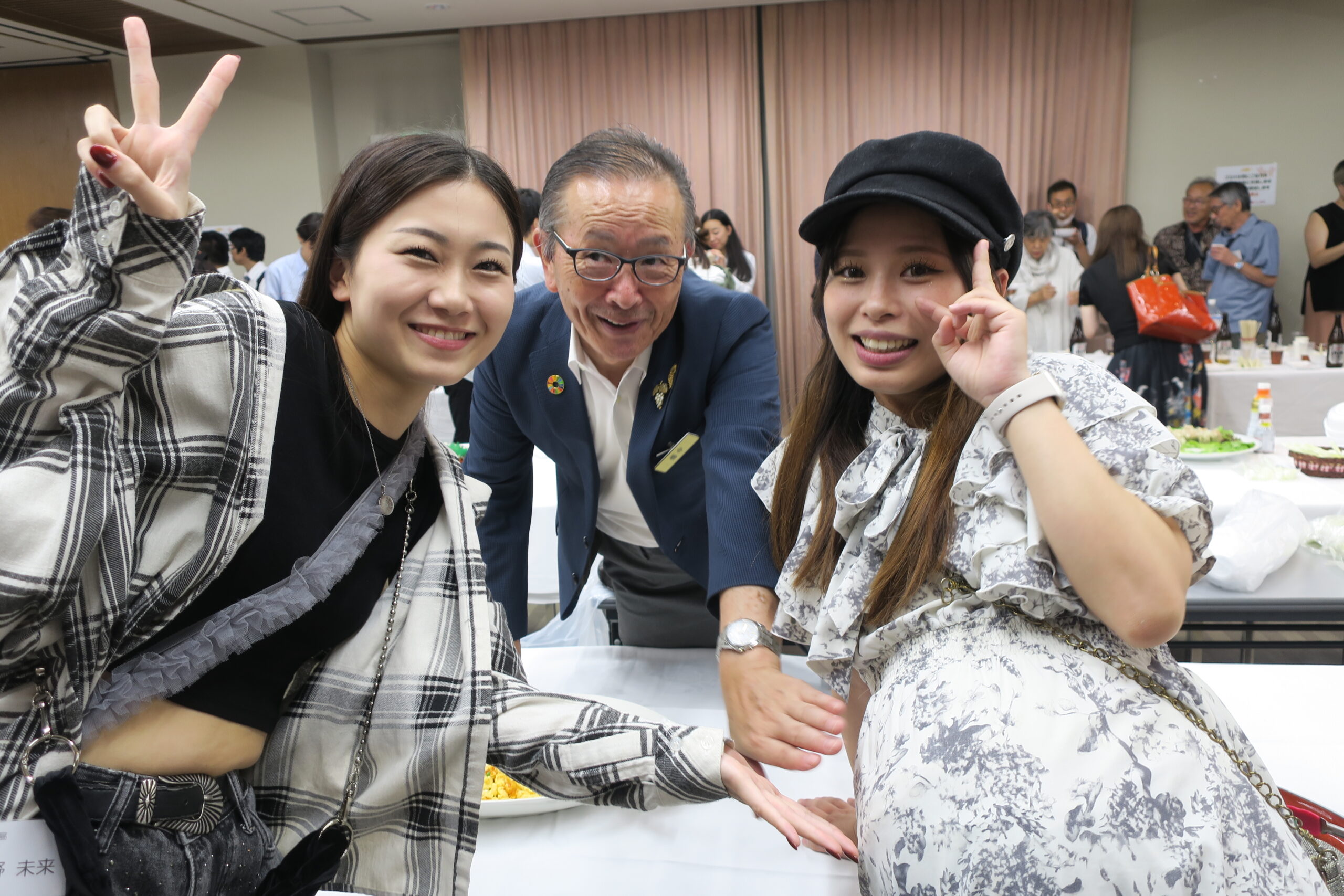 同窓会周年パーティーを開催します